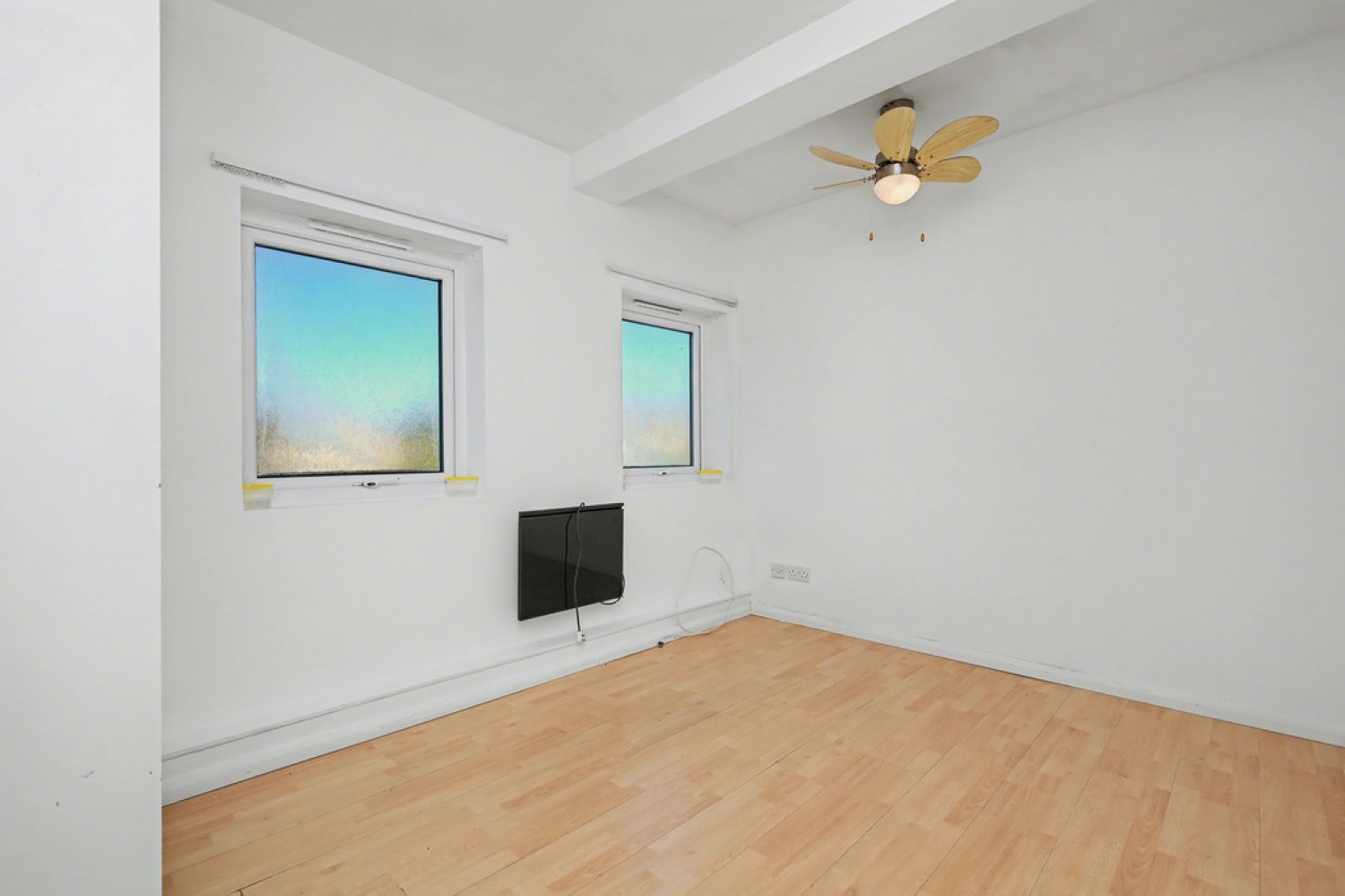 2 bedroom Flat for Sale Middle Way, Chinnor