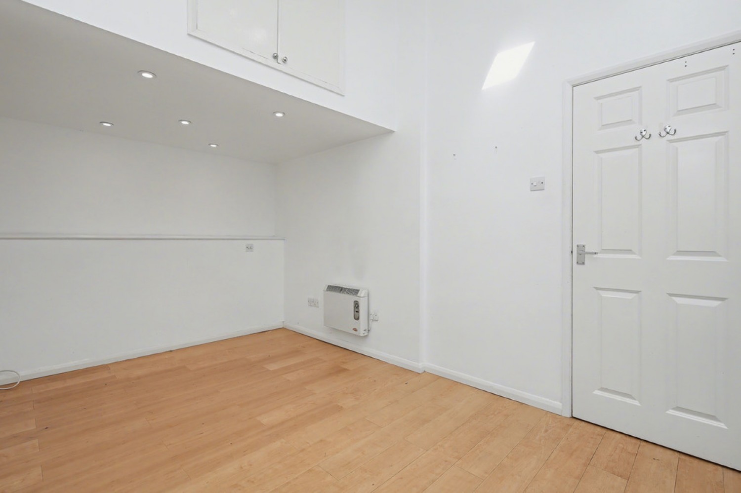 2 bedroom Flat for Sale Middle Way, Chinnor