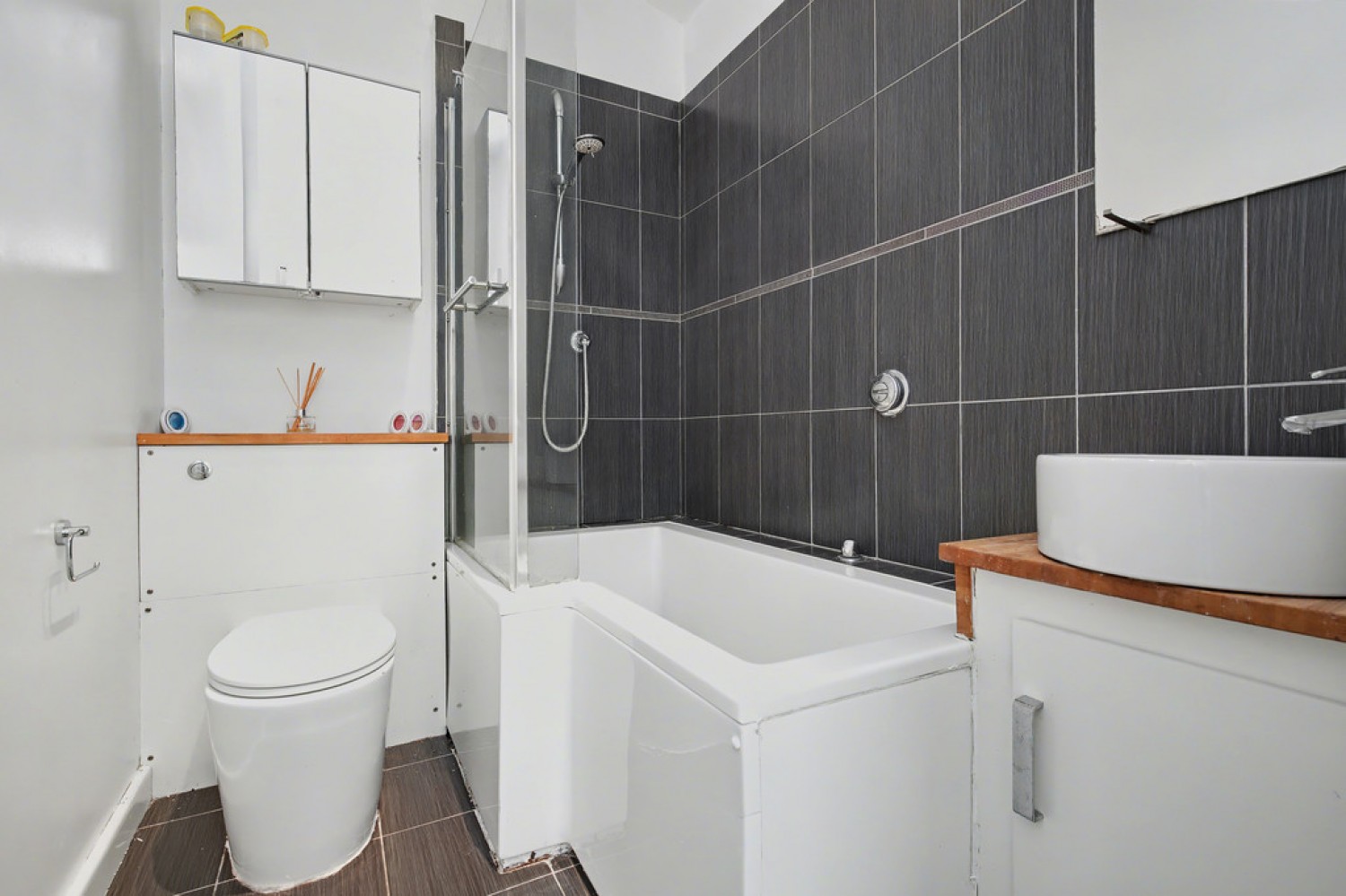 2 bedroom Flat for Sale Middle Way, Chinnor