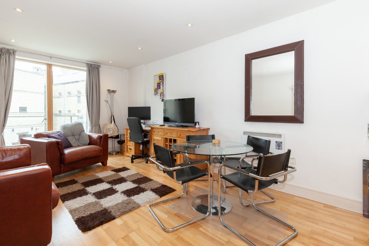 1 bedroom Flat for Letting New Road, Oxford, Oxfordshire