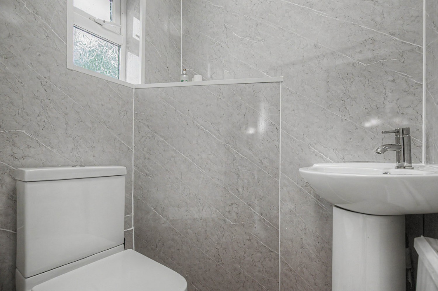 4 bedroom House for Sale Fern Hill Road, Cowley