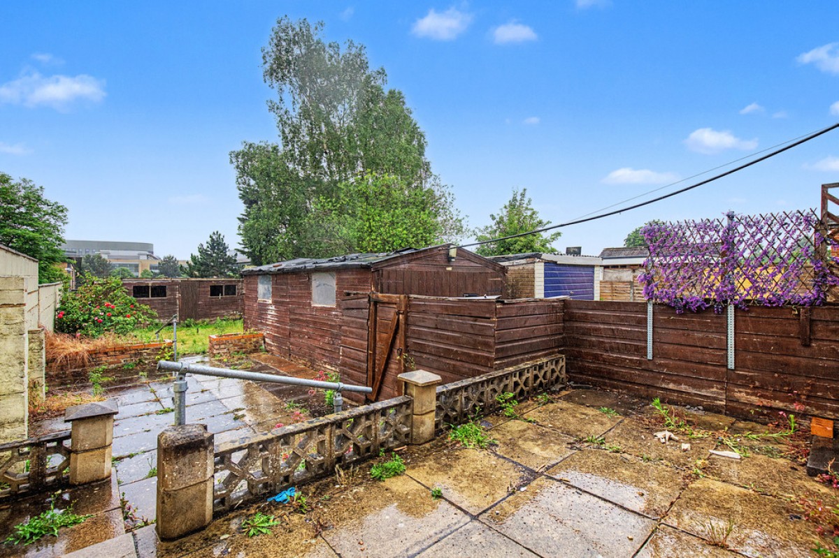 Fern Hill Road, Cowley