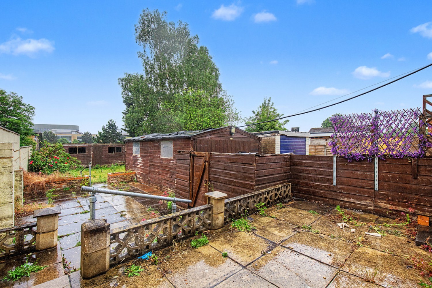 4 bedroom House for Sale Fern Hill Road, Cowley