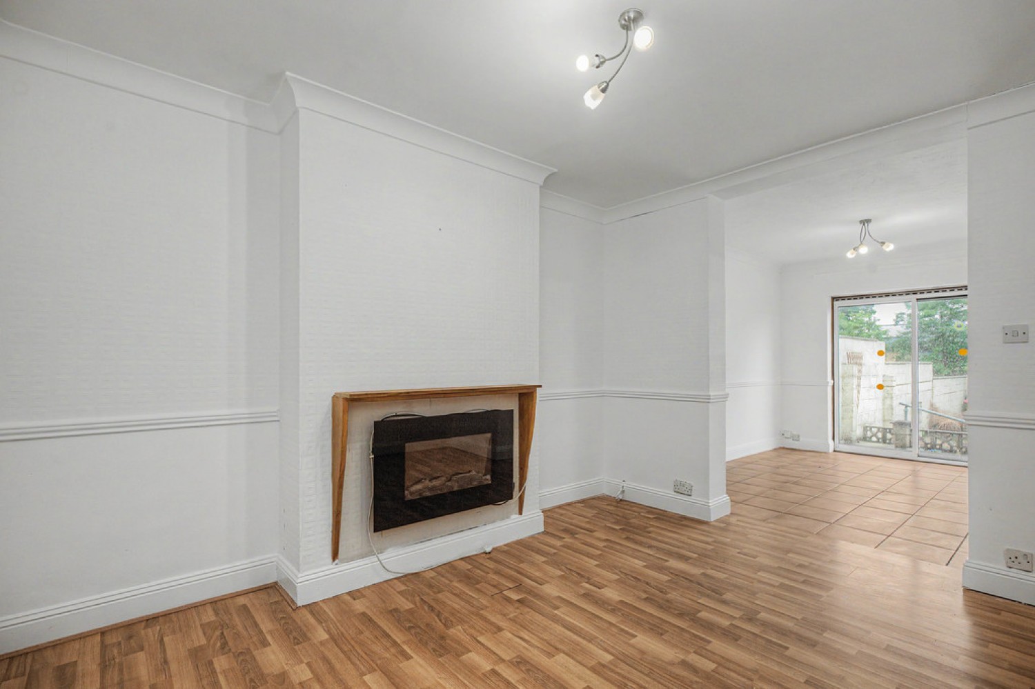 4 bedroom House for Sale Fern Hill Road, Cowley