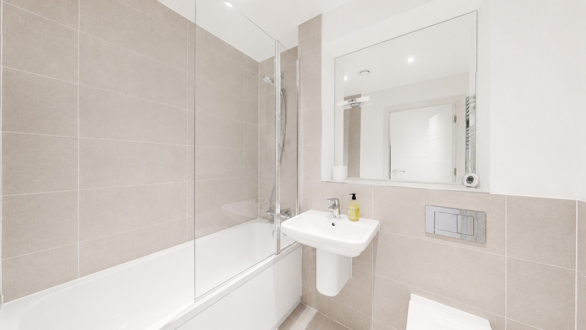 Angus Court, Thame, Oxfordshire