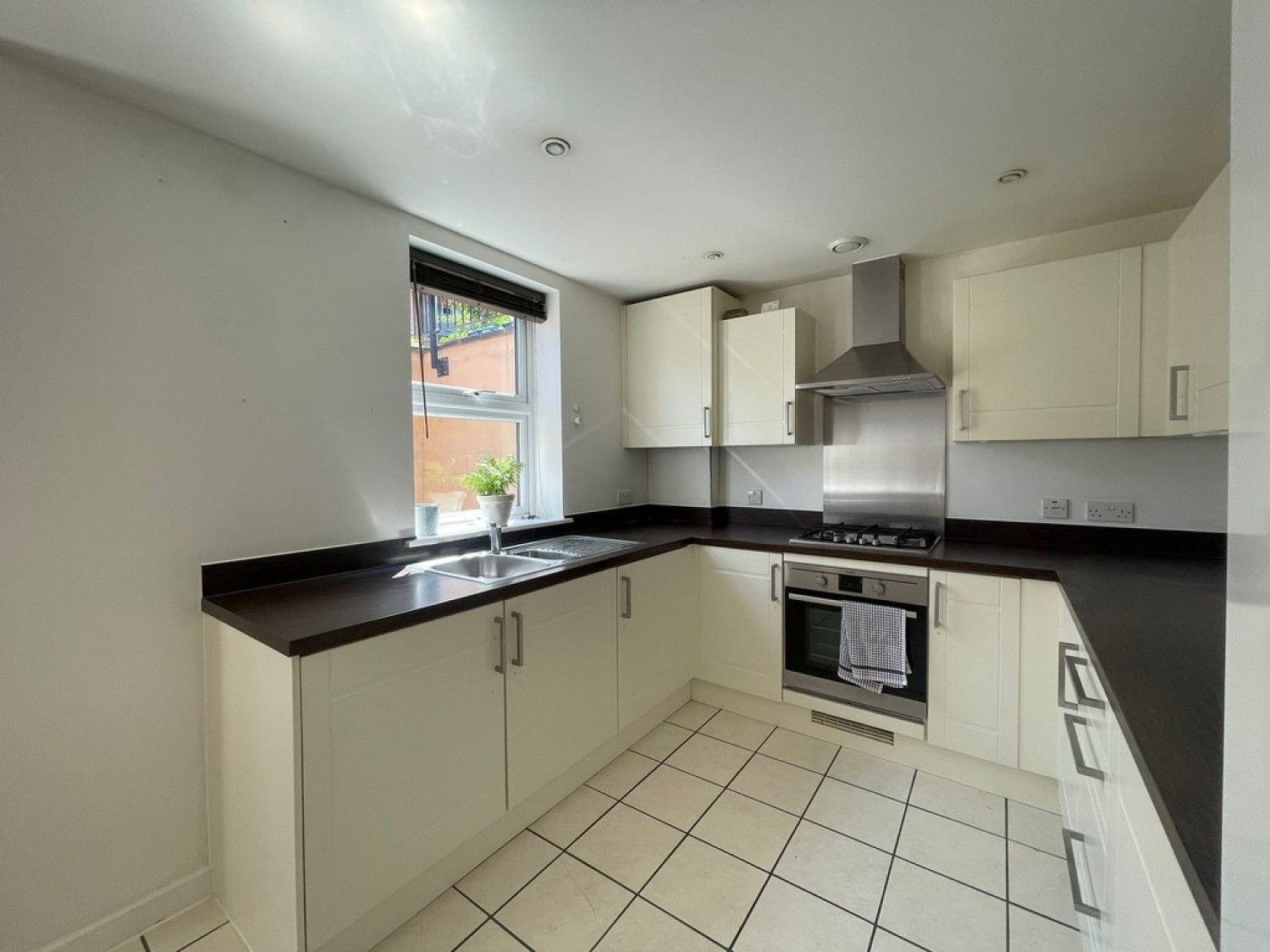 2 bedroom Flat for Letting Caterham