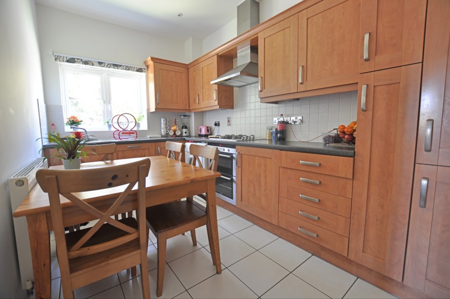 2 bedroom Flat for Letting Caterham Valley