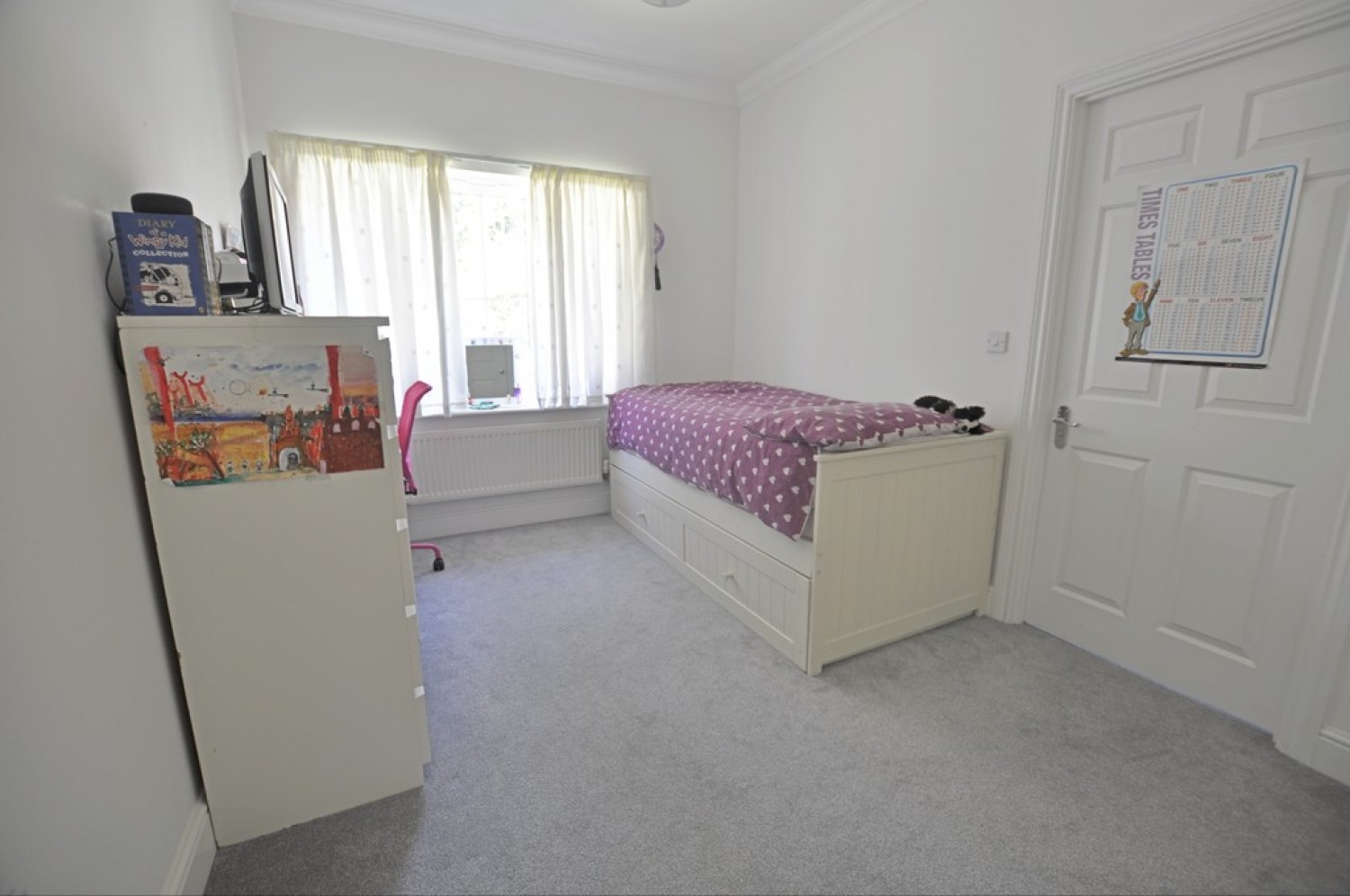 2 bedroom Flat for Letting Caterham Valley