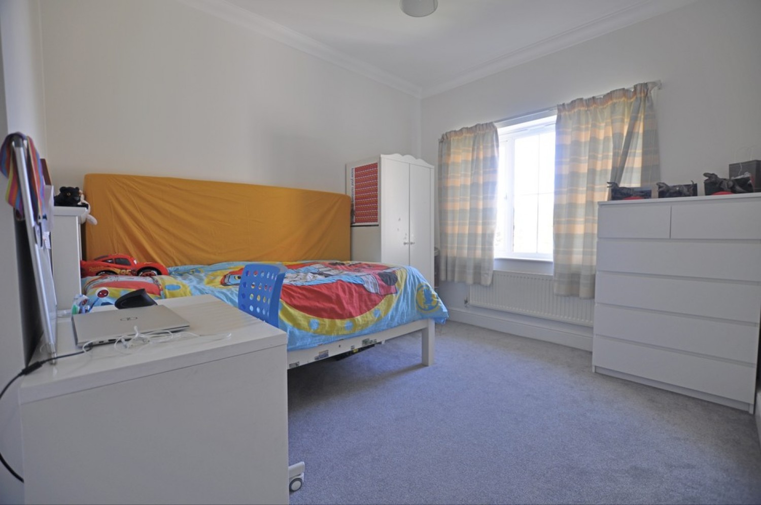 2 bedroom Flat for Letting Caterham Valley