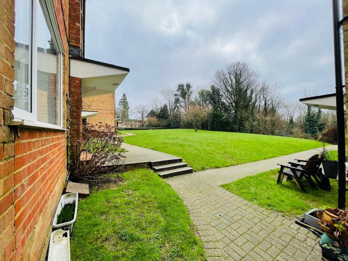 Liskeard Lodge, Tupwood Lane