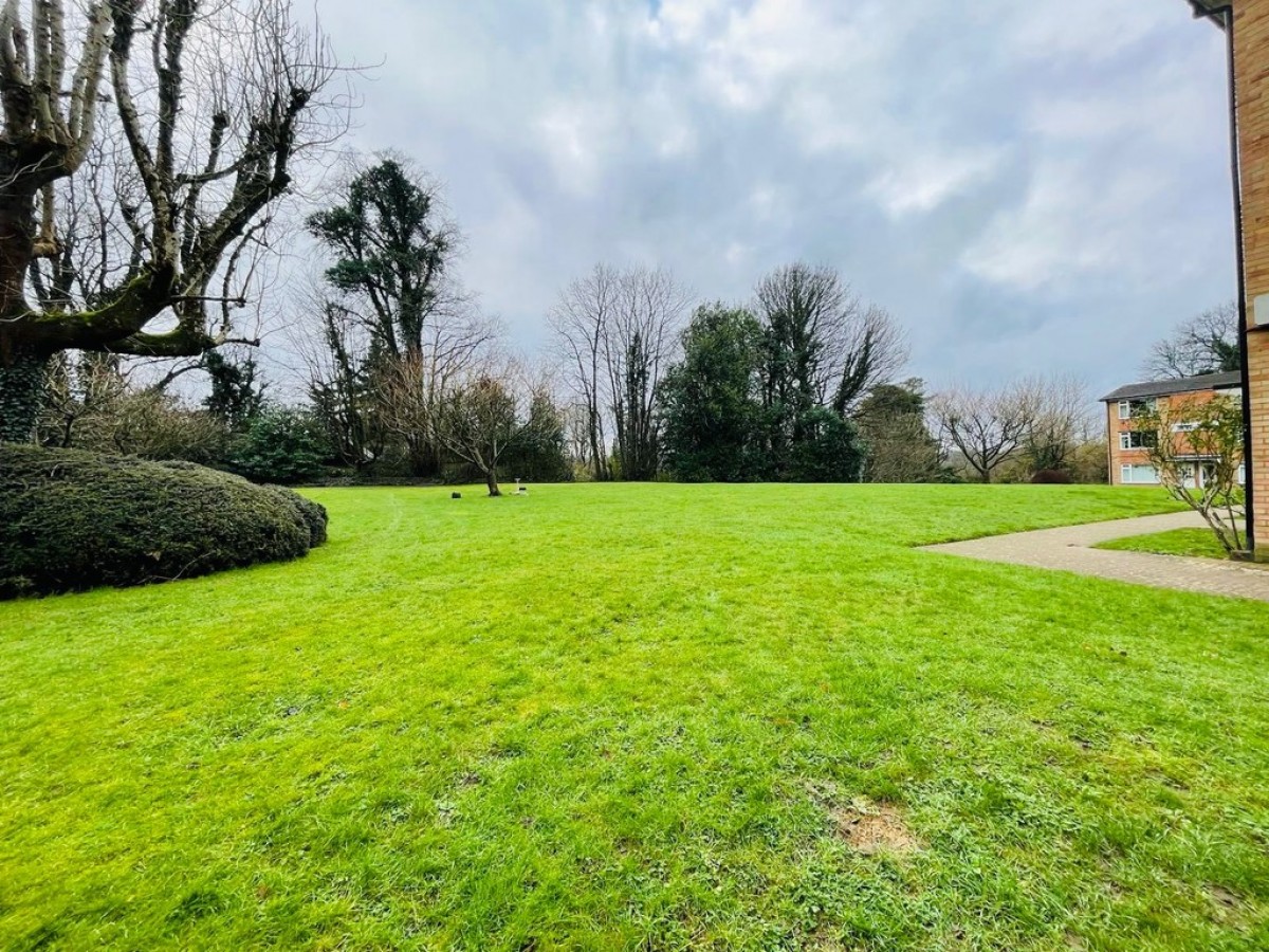 Liskeard Lodge, Tupwood Lane