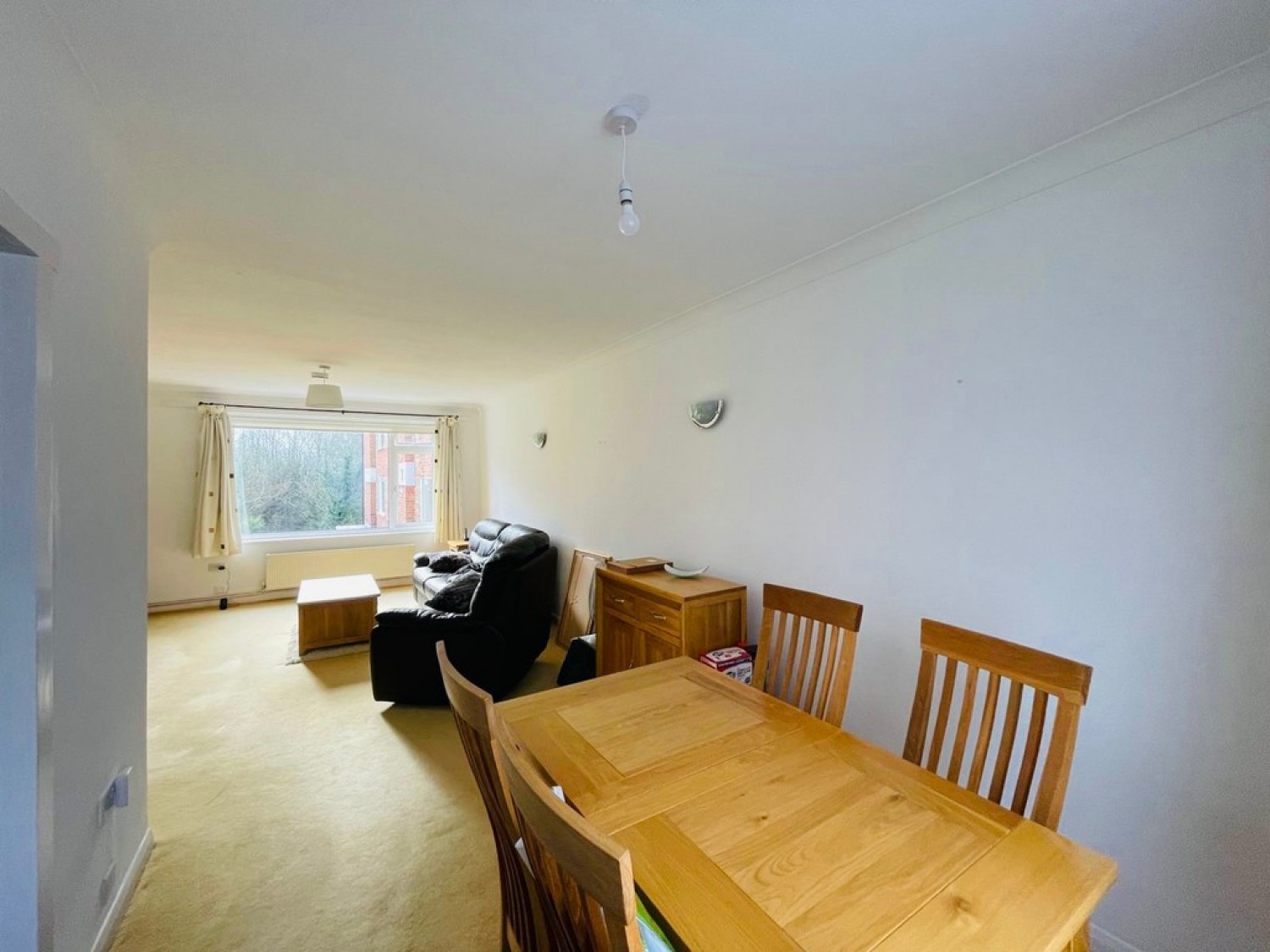 2 bedroom Flat in Liskeard Lodge, Tupwood Lane