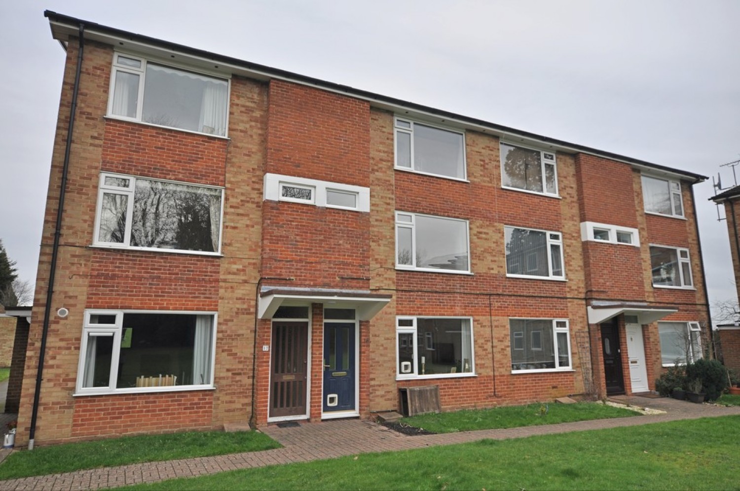 2 bedroom Property for Letting Caterham