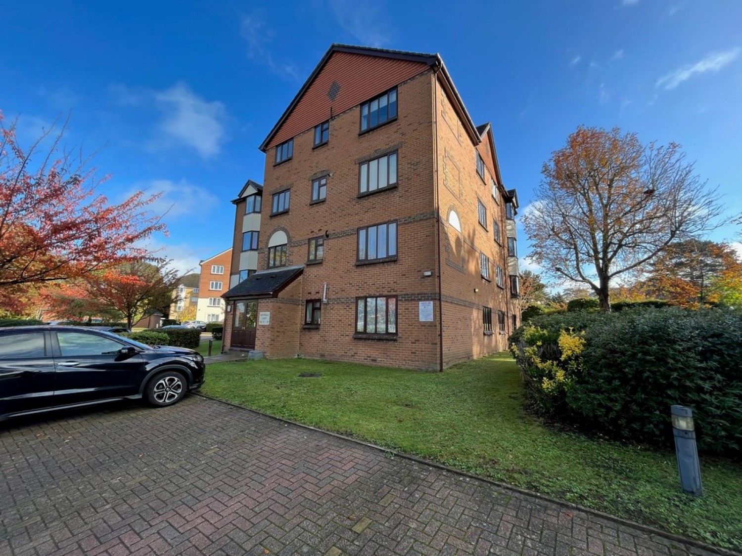 1 bedroom Flat for Letting St Annes Rise, Redhill