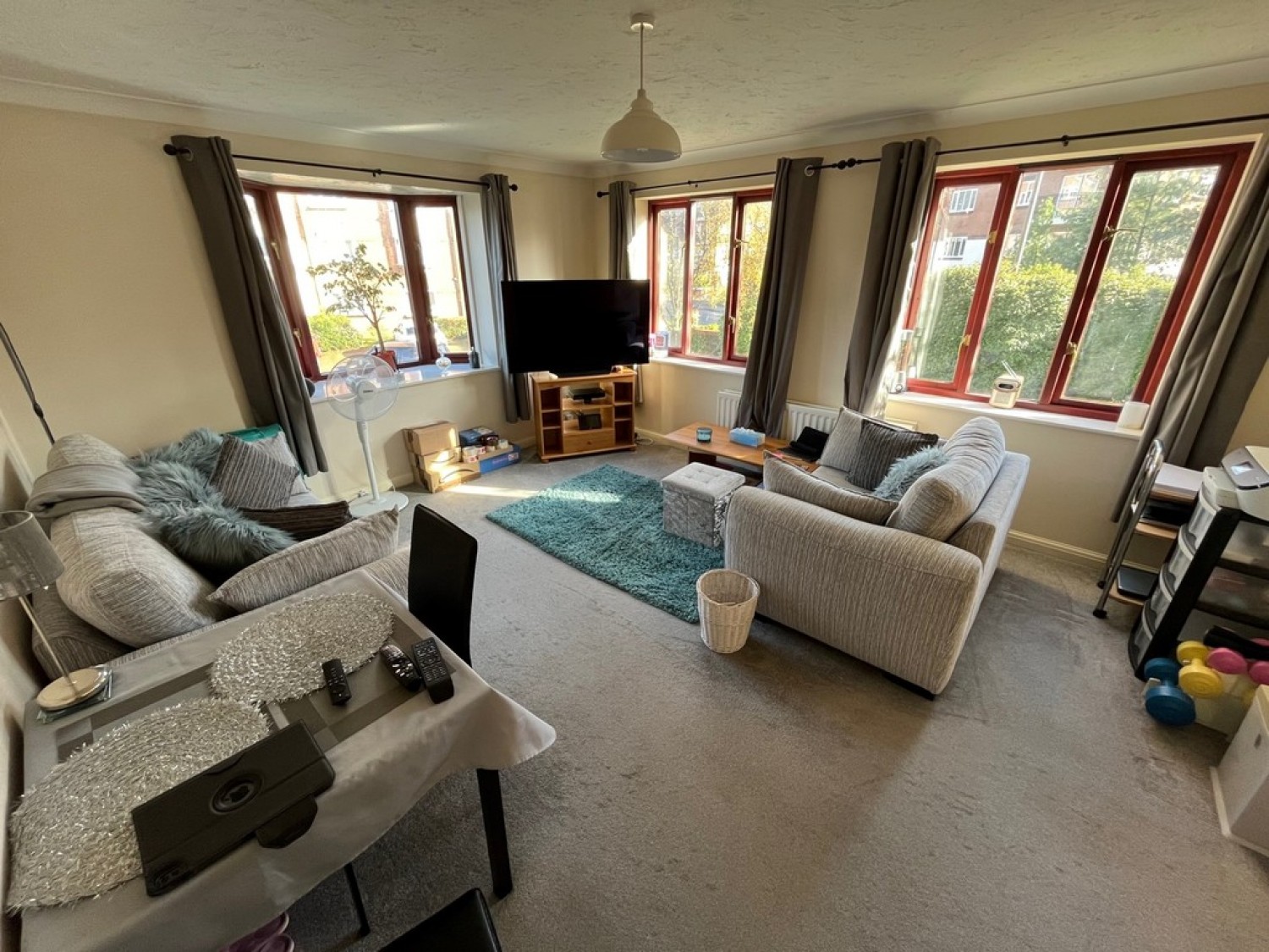 1 bedroom Flat for Letting St Annes Rise, Redhill