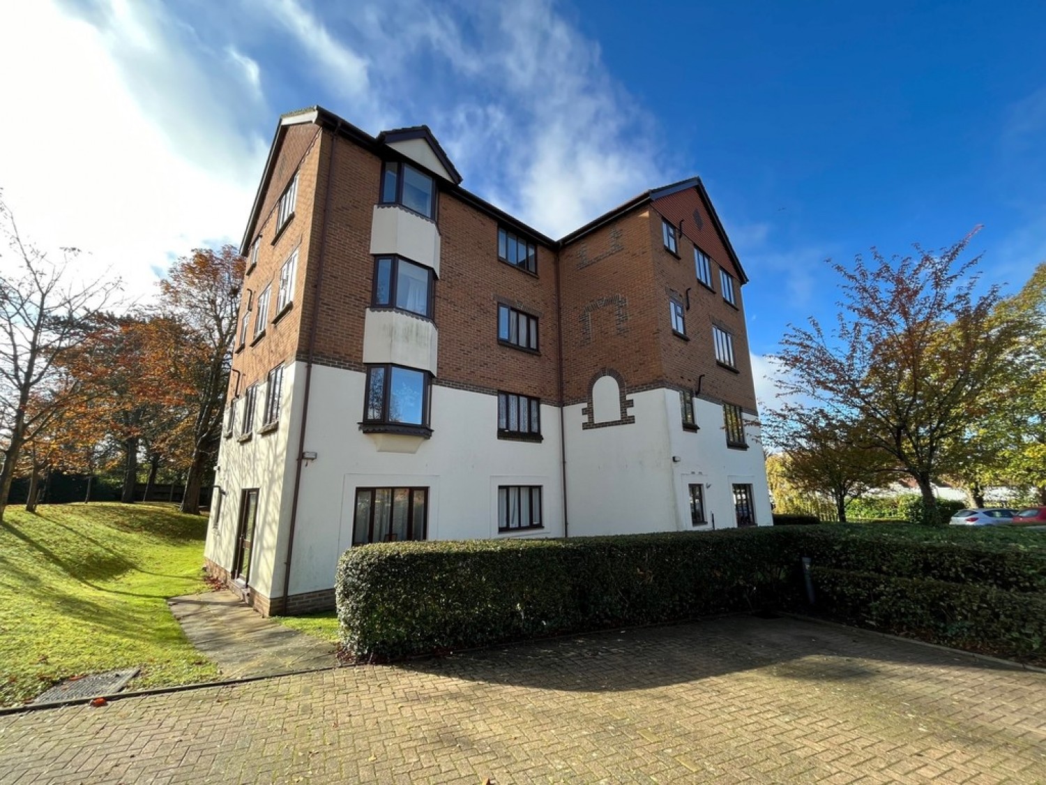 1 bedroom Flat for Letting St Annes Rise, Redhill