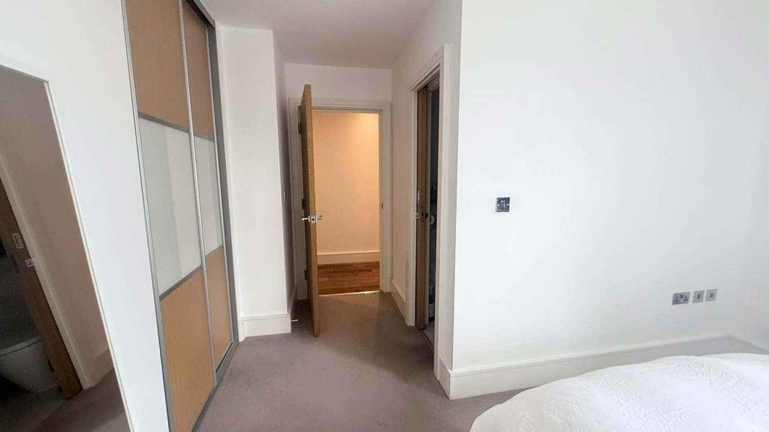 2 bedroom Flat for Letting Warren Road, Reigate