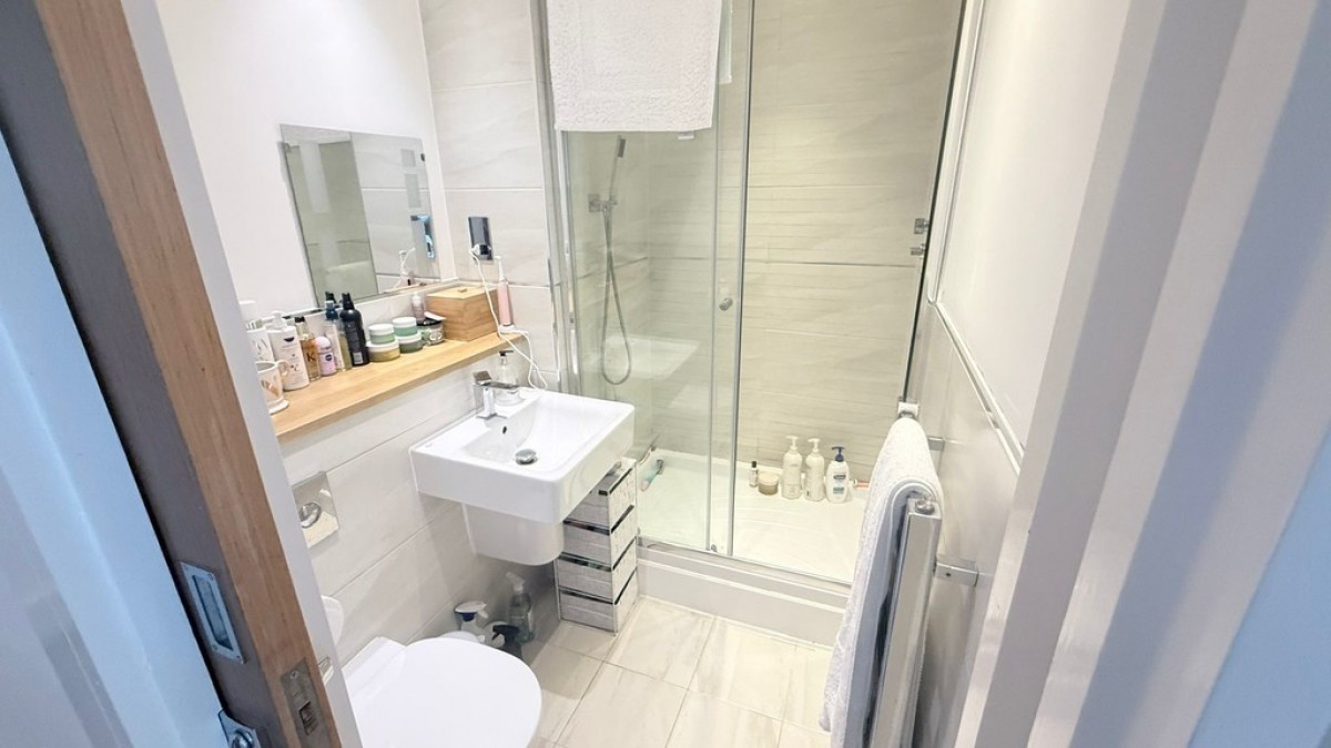 Warren Road, Reigate