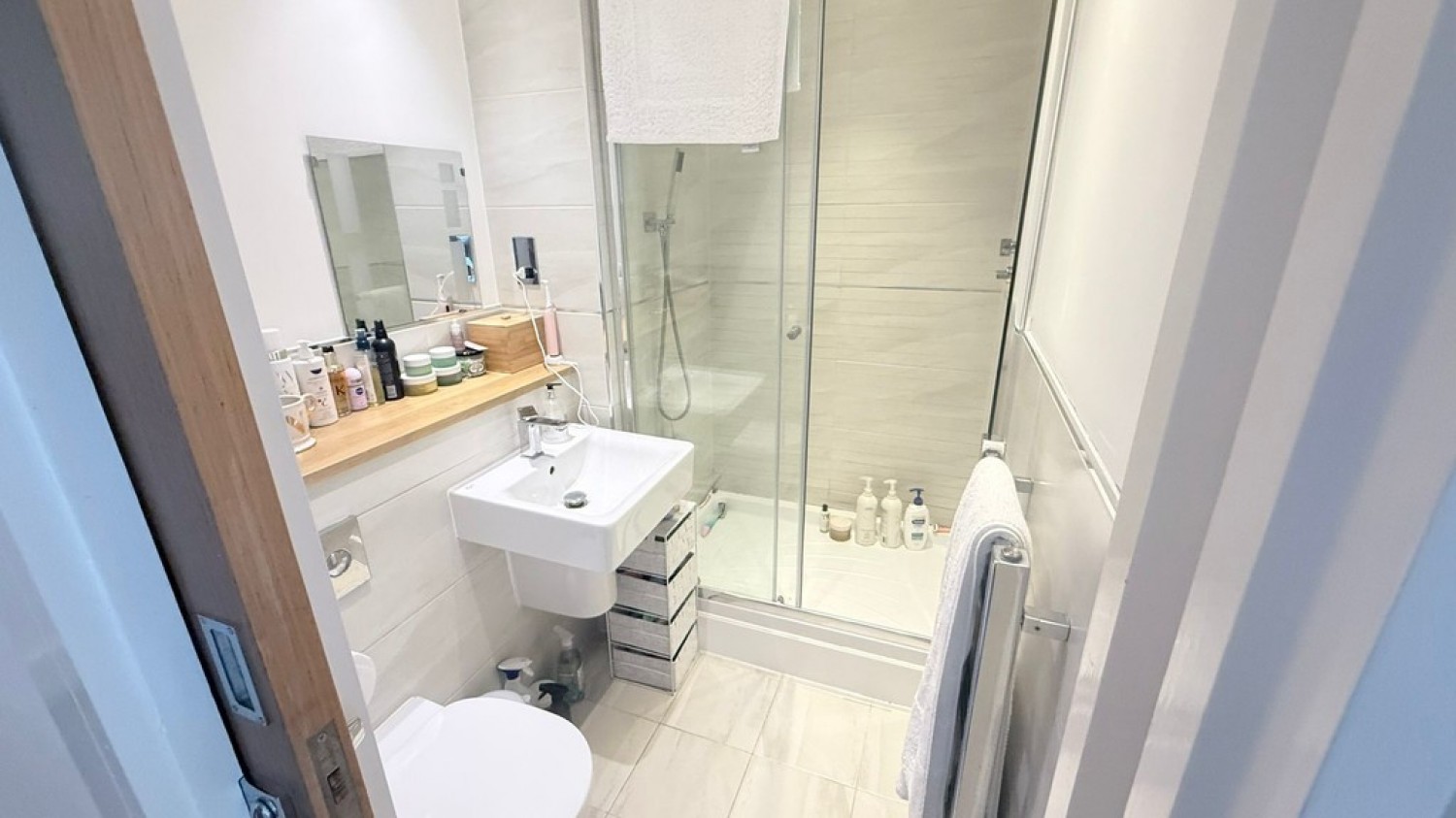 2 bedroom Flat for Letting Warren Road, Reigate