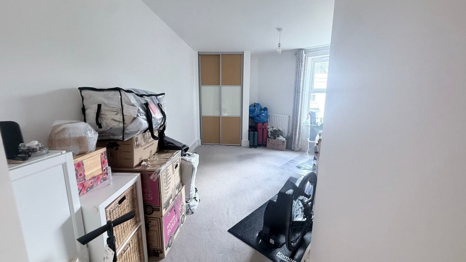 2 bedroom Flat for Letting Warren Road, Reigate