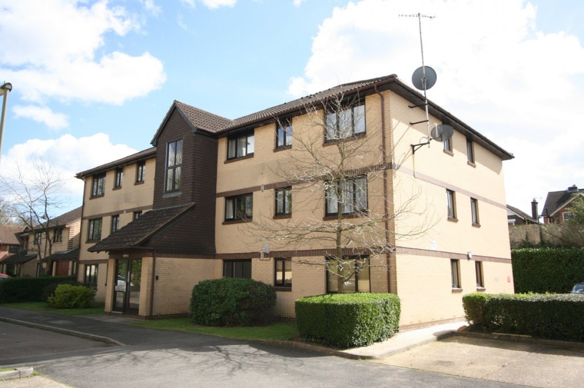Canons Close, Reigate