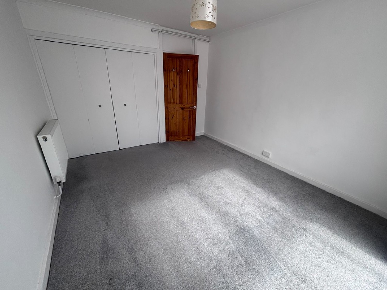 2 bedroom Flat for Letting Harestone Valley Road, Caterham, Surrey