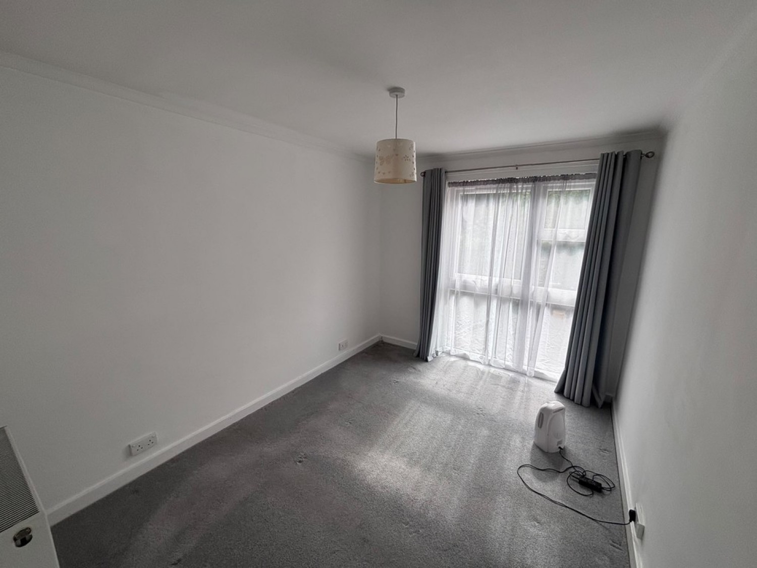 2 bedroom Flat for Letting Harestone Valley Road, Caterham, Surrey