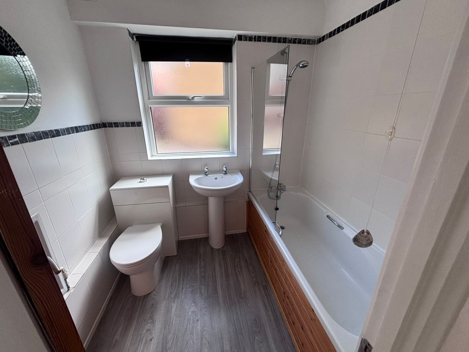 2 bedroom Flat for Letting Harestone Valley Road, Caterham, Surrey