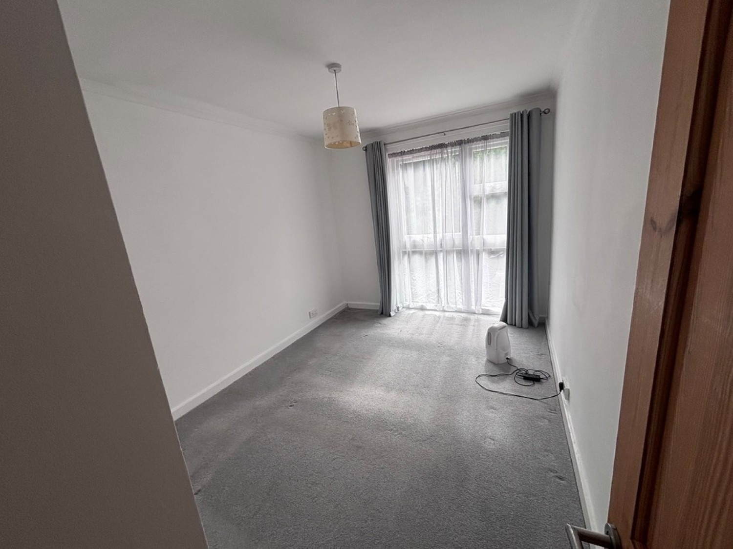 2 bedroom Flat for Letting Harestone Valley Road, Caterham, Surrey