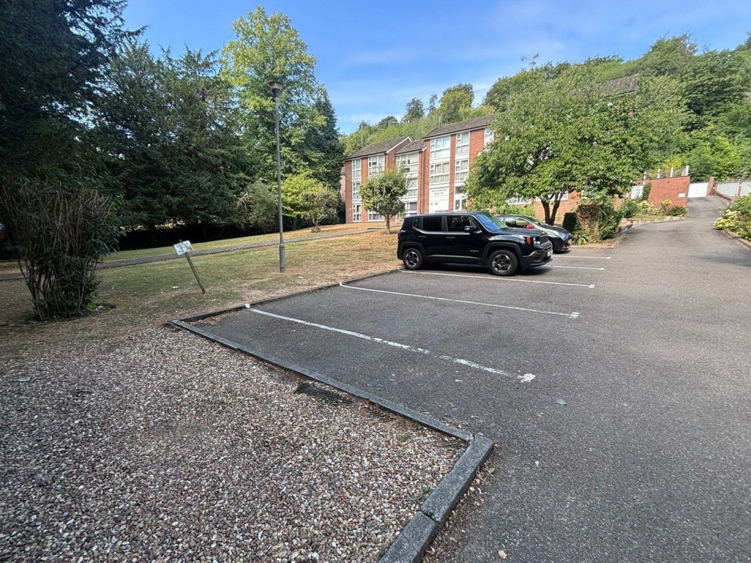 2 bedroom Flat for Letting Harestone Valley Road, Caterham, Surrey