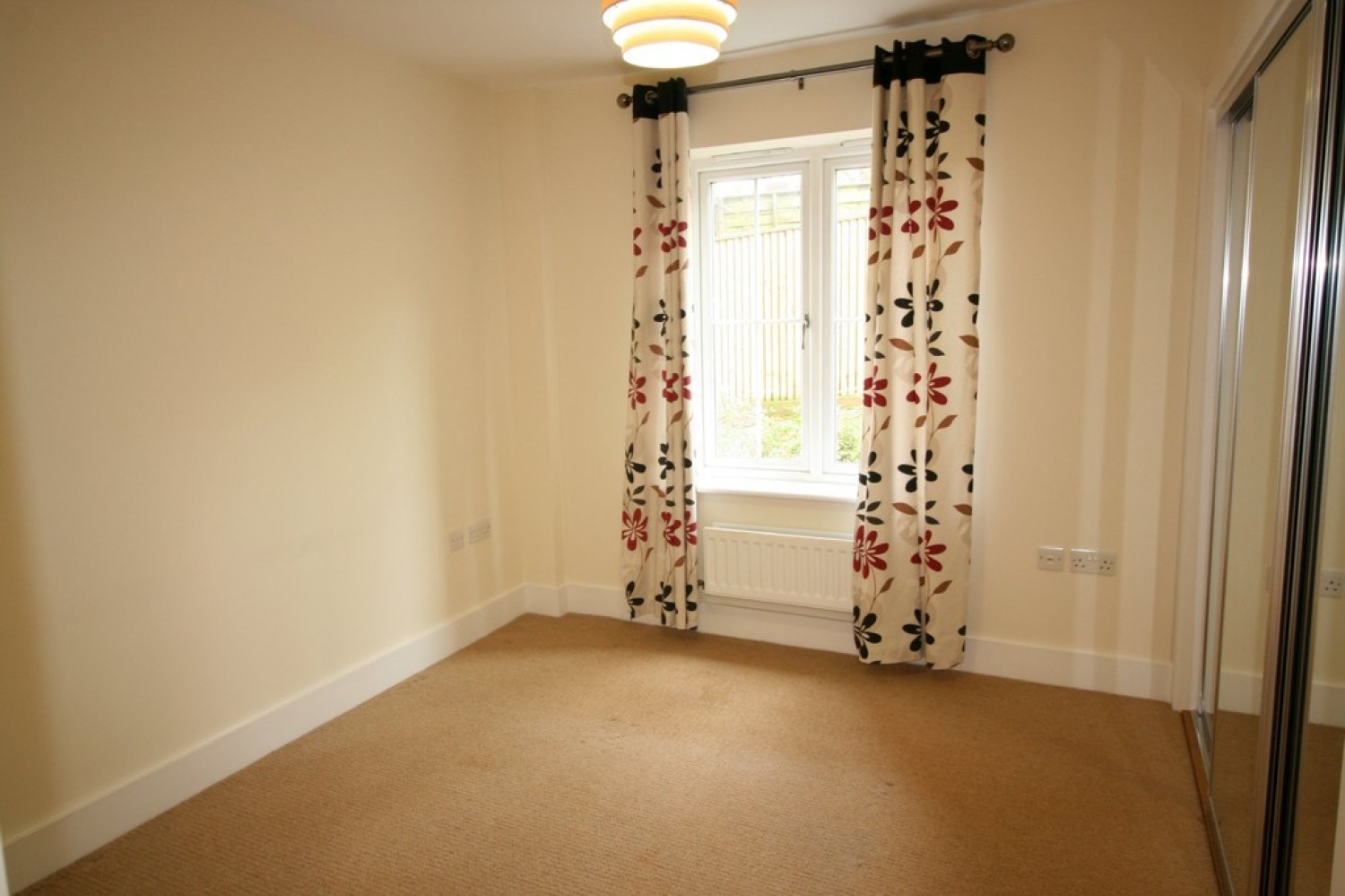 2 bedroom Flat for Letting Reigate Road , Reigate