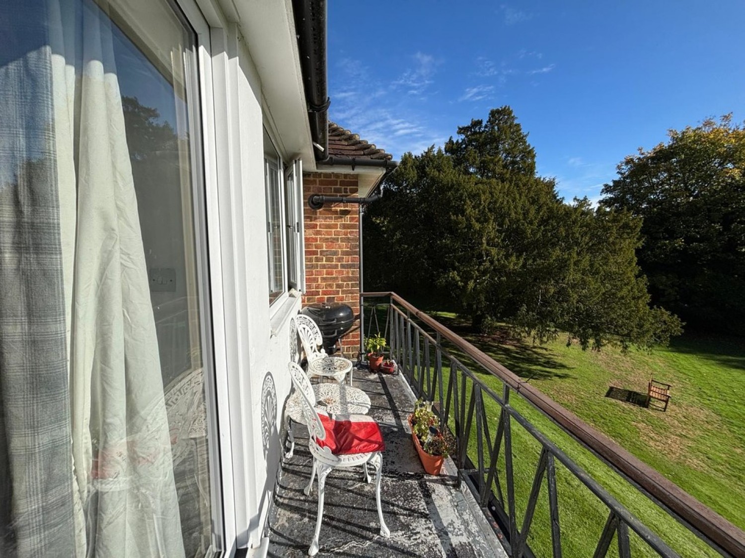2 bedroom Flat for Letting Merrywood Park, Reigate