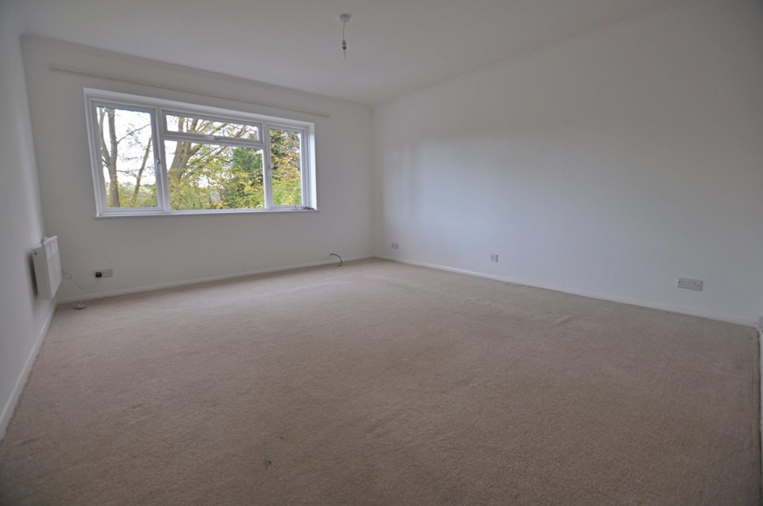 2 bedroom Flat for Letting Caterham