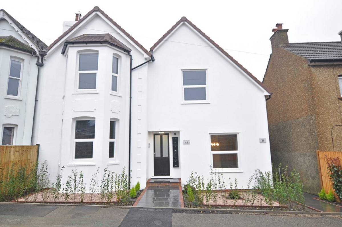 Francis Road, Caterham