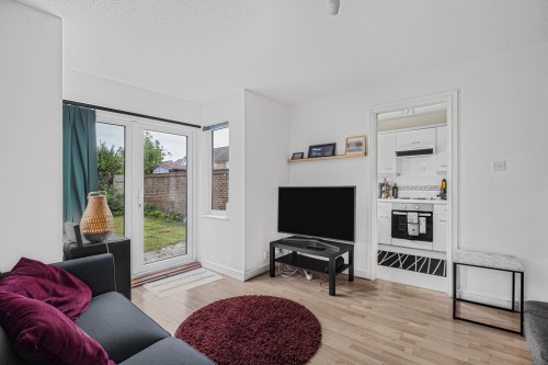 Howe Drive, Caterham