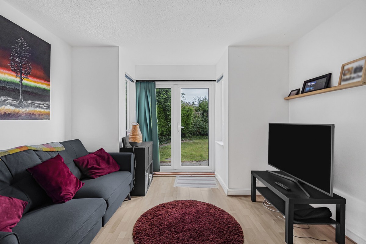Howe Drive, Caterham