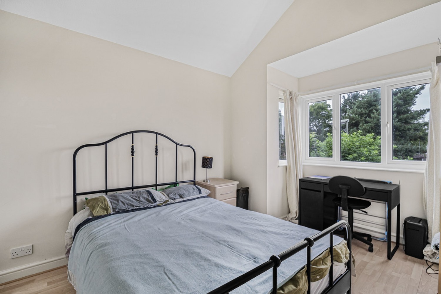Howe Drive, Caterham
