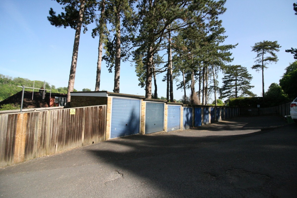 Beechwood Road, Caterham