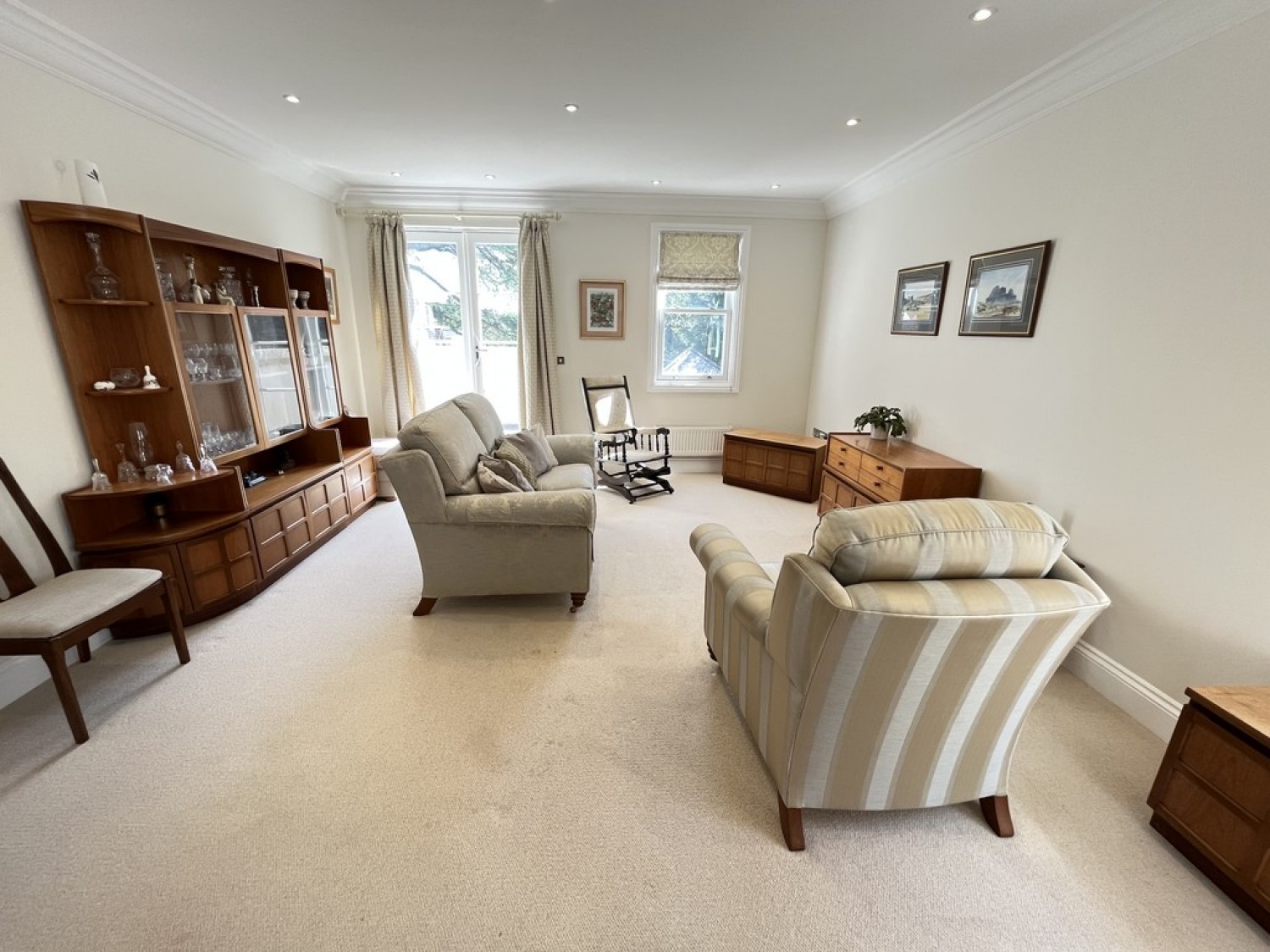 2 bedroom Flat for Letting Wray Park Road, Reigate