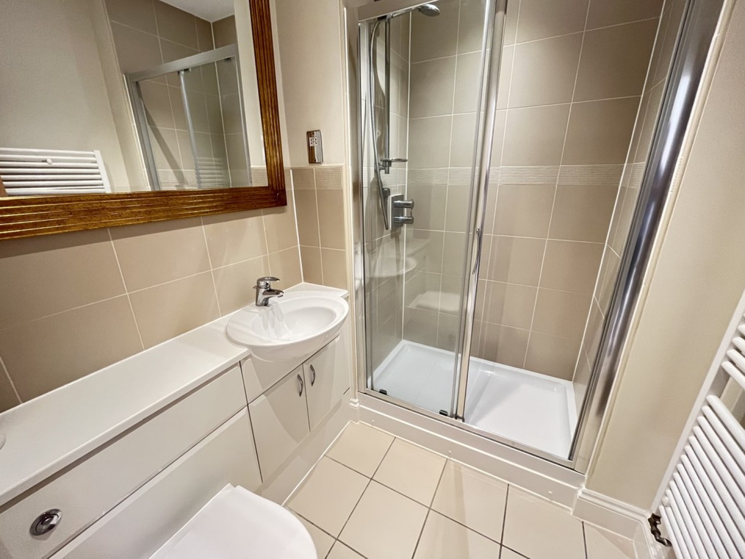 2 bedroom Flat for Letting Wray Park Road, Reigate