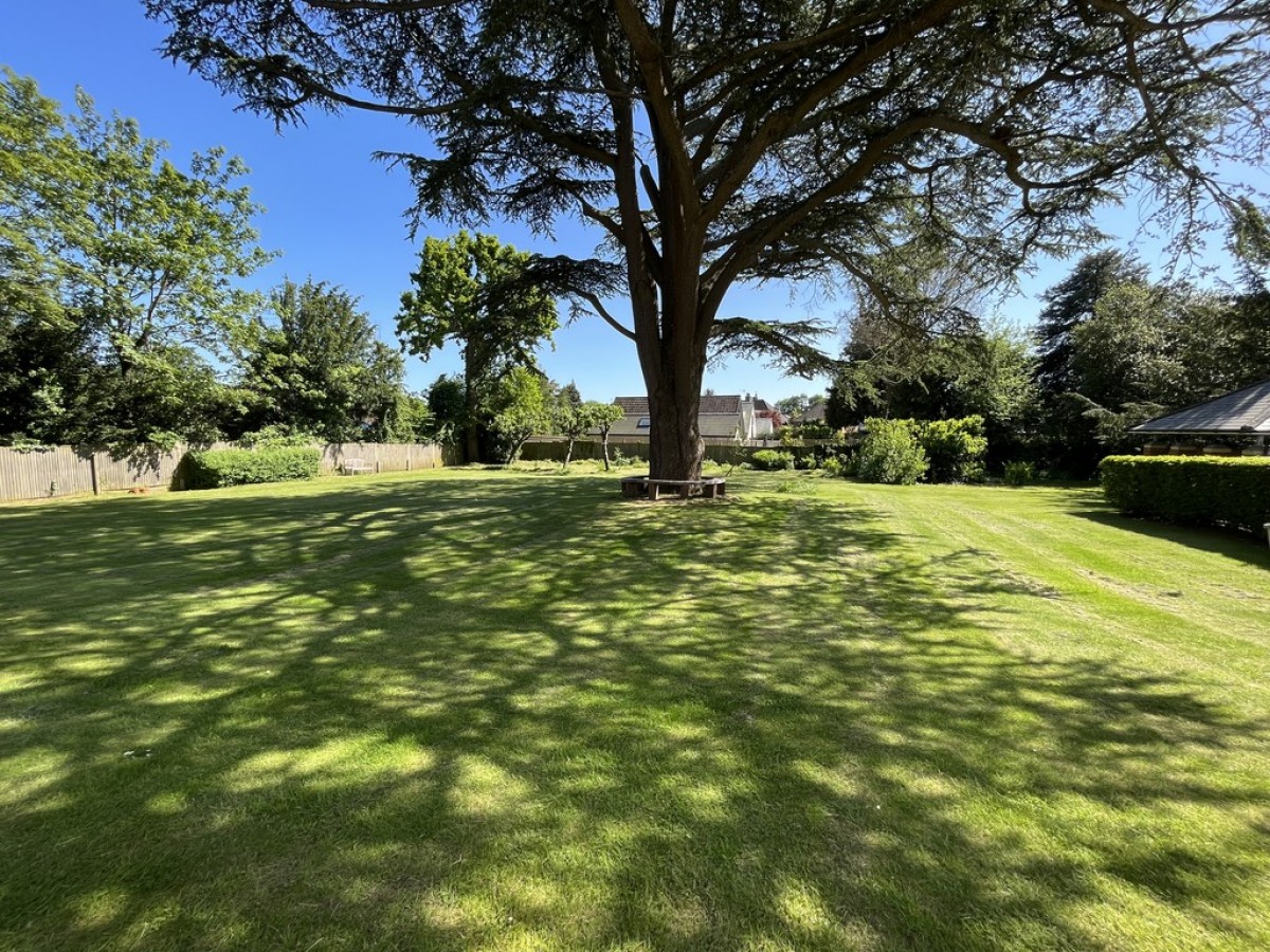 Wray Park Road, Reigate