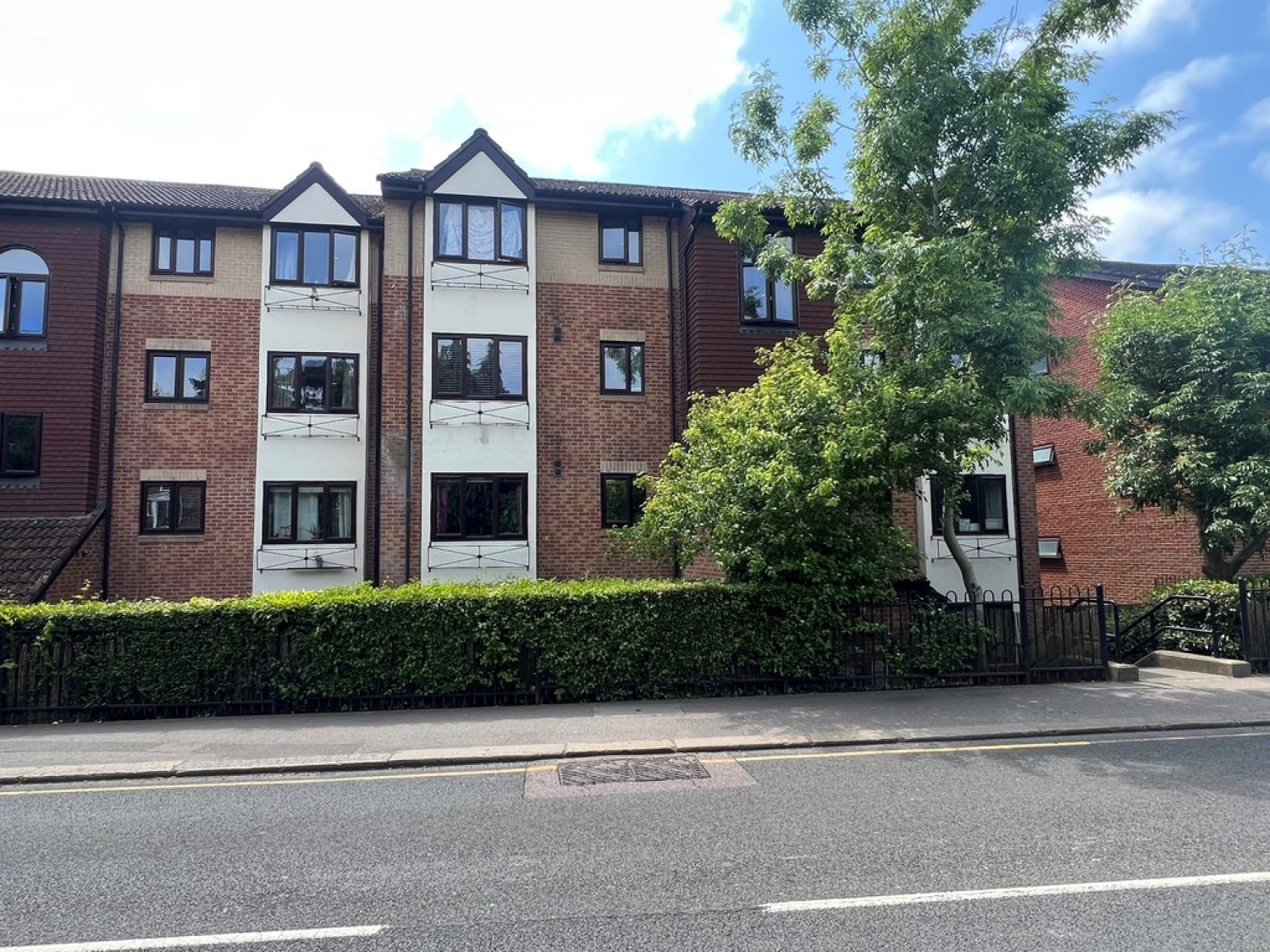 1 bedroom Flat for Letting Redhill, Surrey