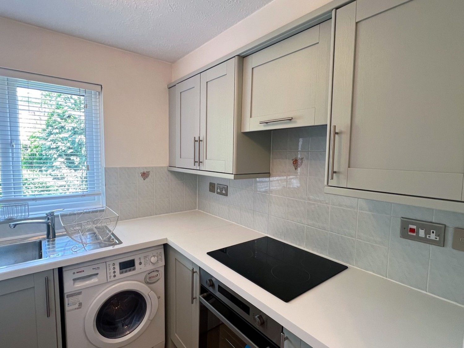 1 bedroom Flat for Letting Redhill, Surrey
