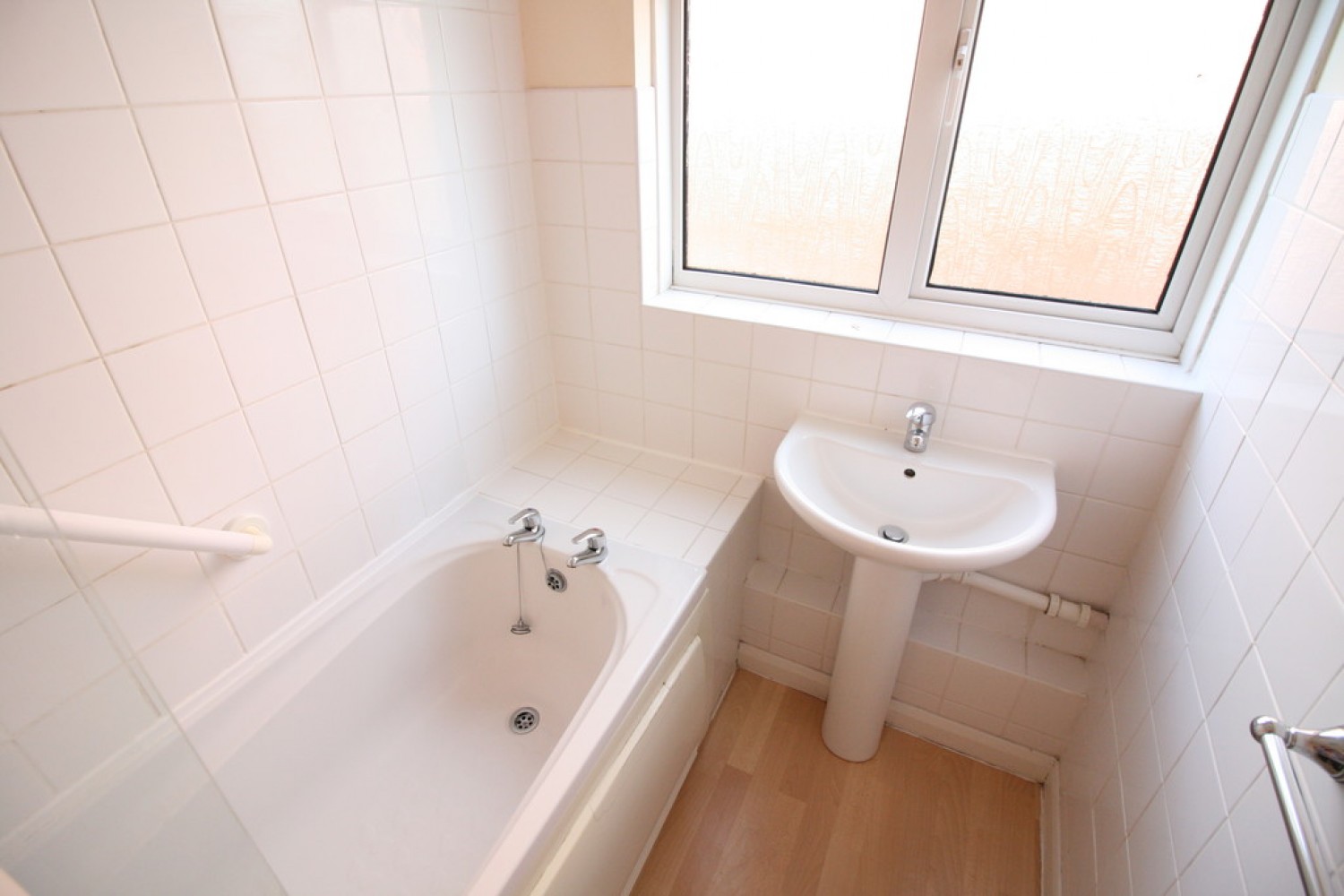 2 bedroom Flat for Sale Reigate Road, Reigate