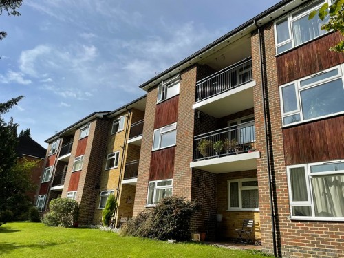 Silvermere Court, Harestone Valley Road, Caterham, Surrey