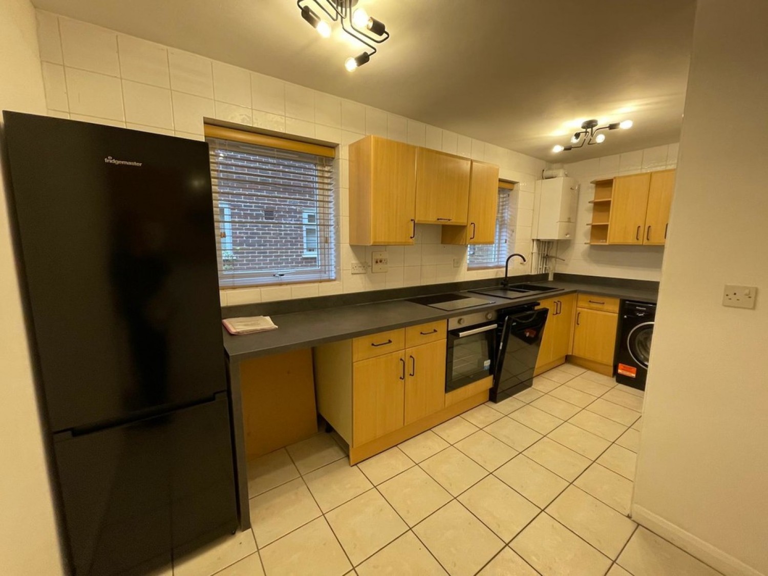 2 bedroom Flat for Letting Silvermere Court, Harestone Valley Road, Caterham, Surrey