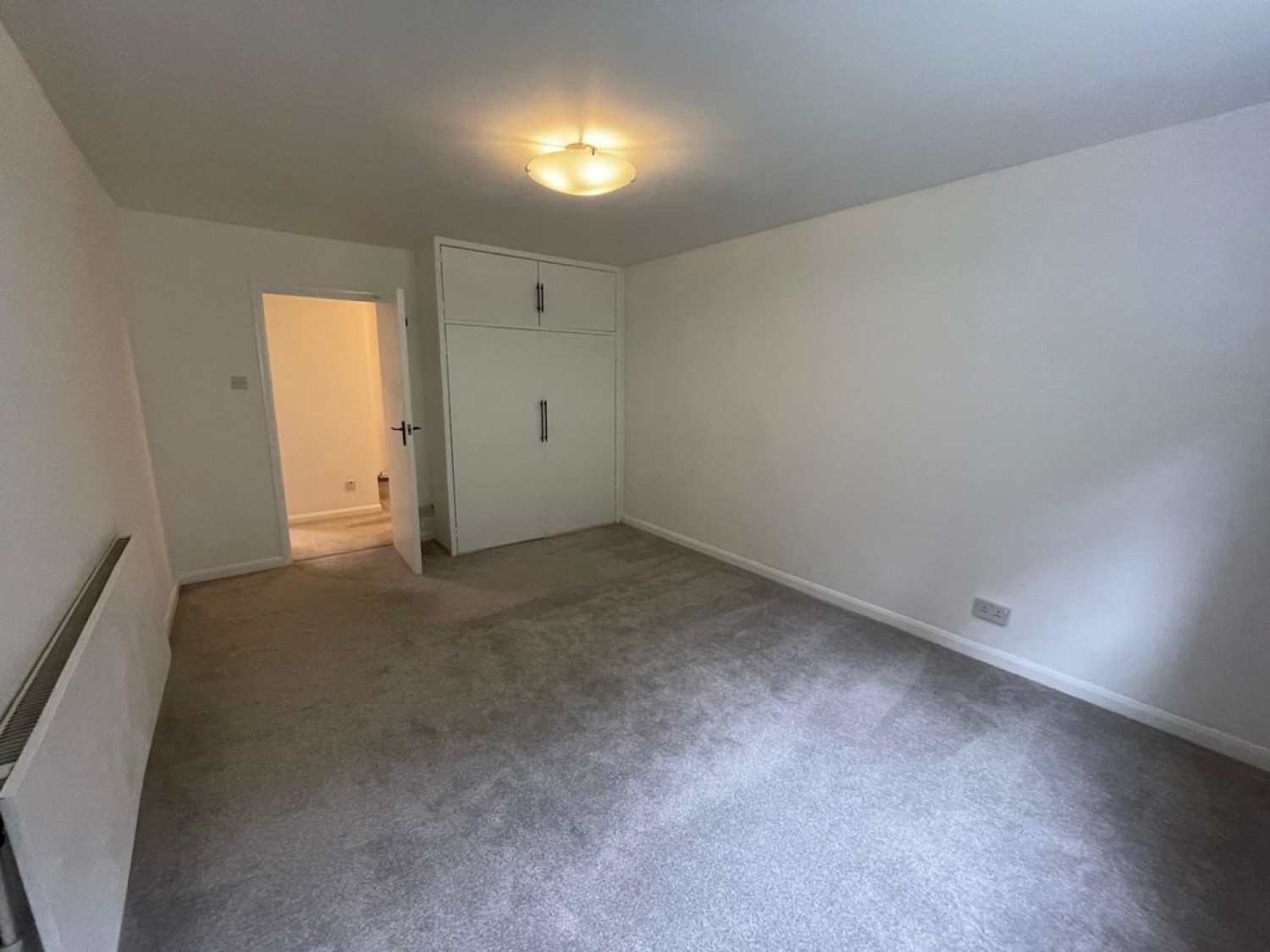 2 bedroom Flat for Letting Silvermere Court, Harestone Valley Road, Caterham, Surrey