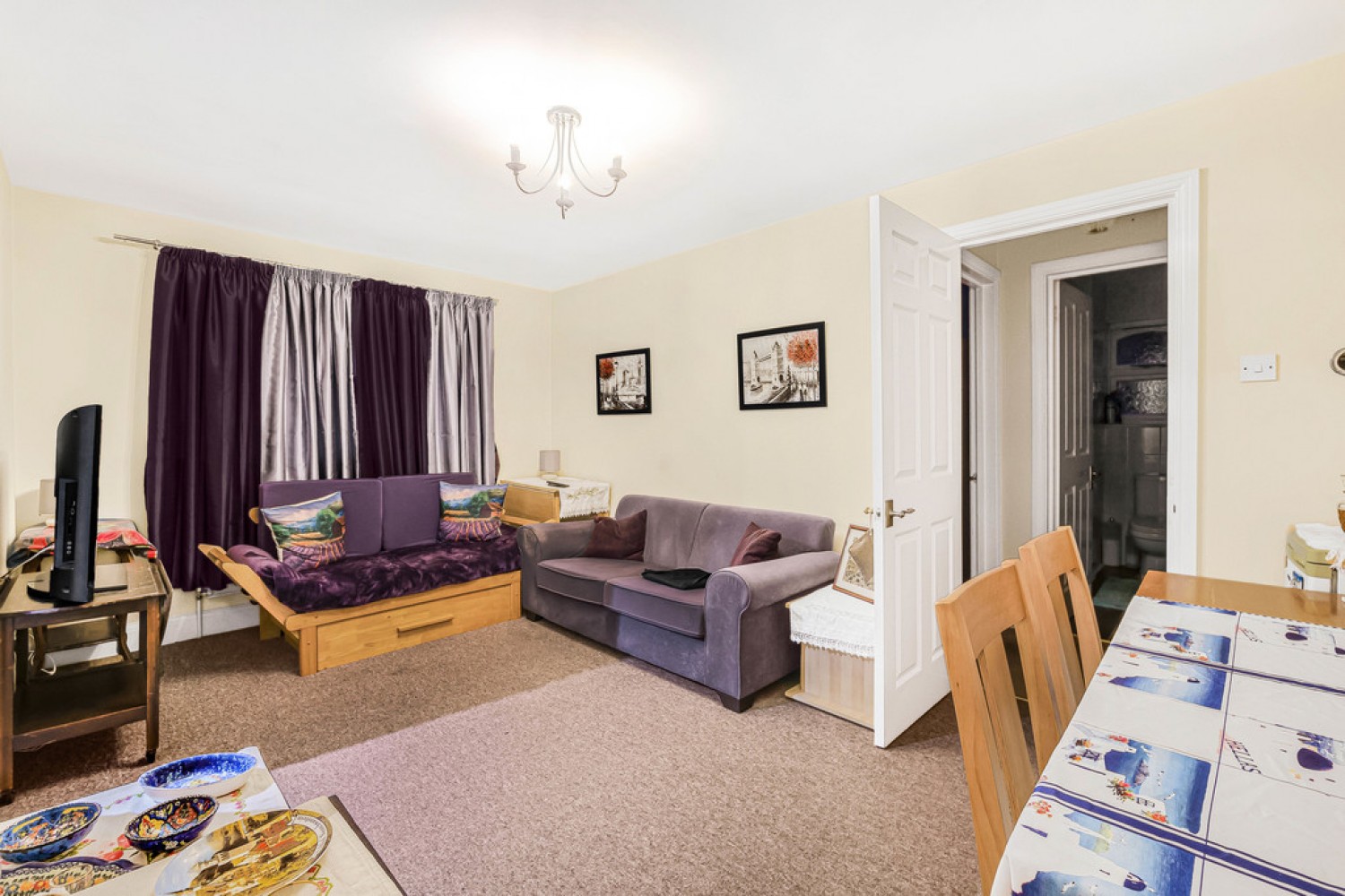 1 bedroom Flat for Sale Lyndale Court, London Road, Redhill