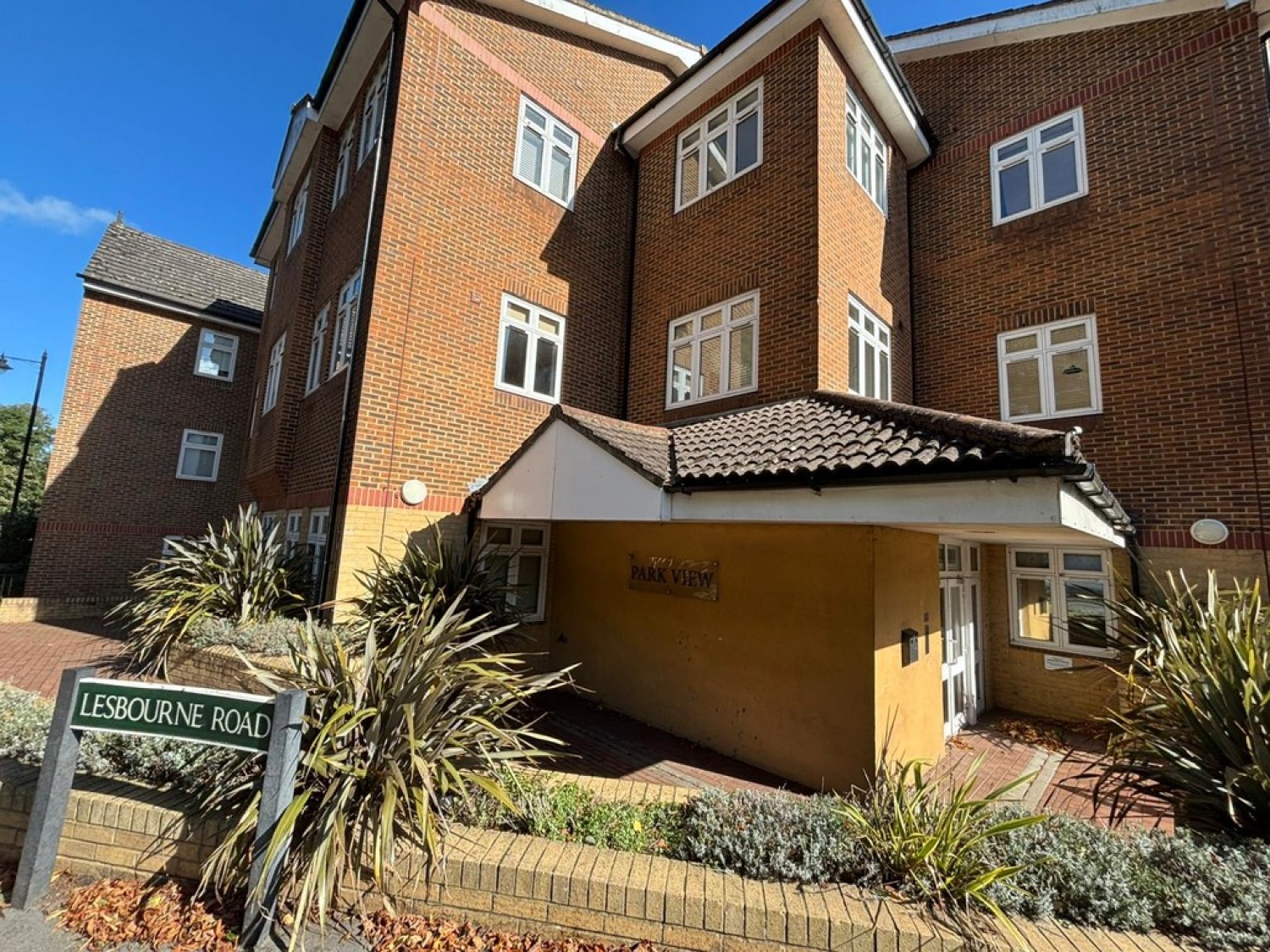 2 bedroom Flat for Letting Bell Street, Reigate, Surrey