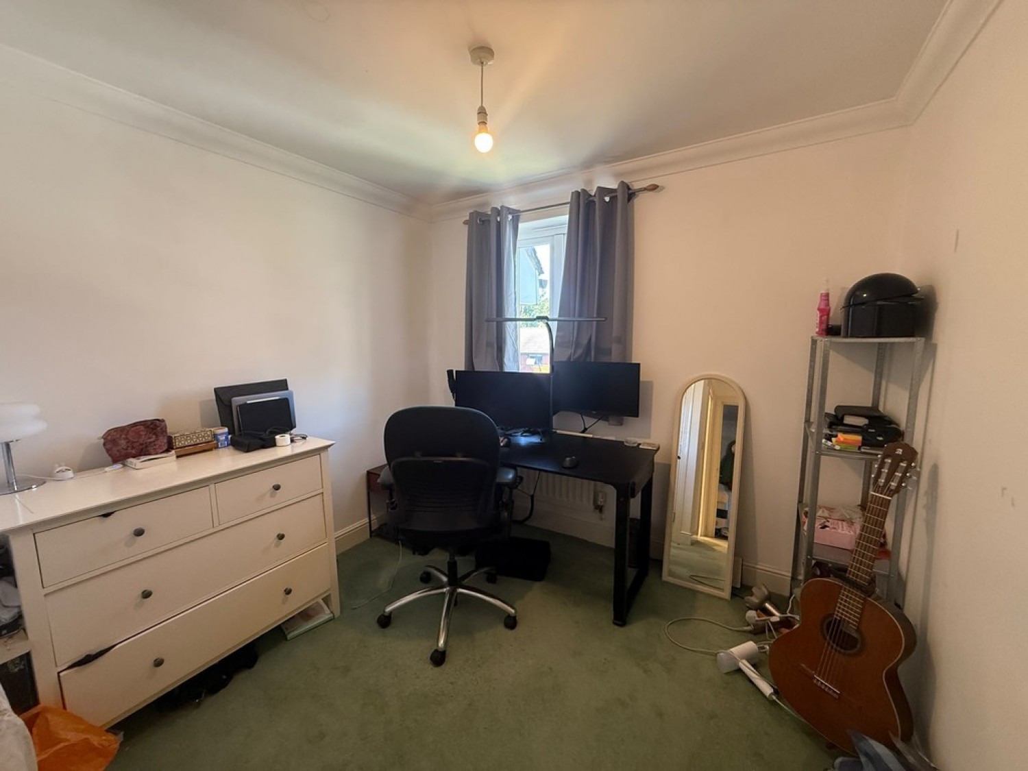 2 bedroom Flat for Letting Station Road, 158 Station Road, Redhill, Surrey